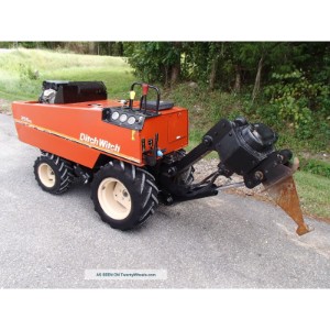 2000_ditch_witch_255sx_cable_plow__honda_gas_engine___vermeer_case_astec_lineward_2_lgw